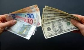Гражданам снова разрешили покупать наличную иностранную валюту