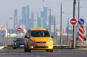 Госдума приняла в третьем чтении закон о такси