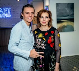 25 июля 2024 года в Omelchenko Gallery состоялся благотворительный аукцион современного искусства. Мероприятие было организовано арт-платформой "Исцеление через Искусство"