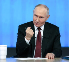 Рост зарплат, инфляция, ход СВО и возможность переговоров с Украиной: Путин ответил на вопросы россиян и журналистов