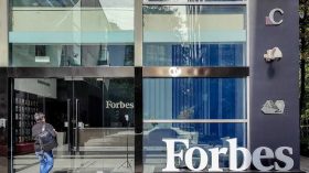 Forbes: почти 40% компаний планируют сокращения штата